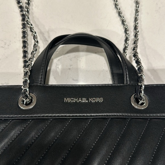 NWT Michael Kors Large Black Shoulder Bag - Picture 4 of 13